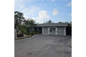 901 8th St Sw, RUSKIN