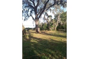 9422 GREYSTONE ROAD, THONOTOSASSA, FL 33592 Sold 05/29/25