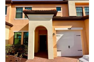 10059 Crooked Creek Dr #102, VENICE