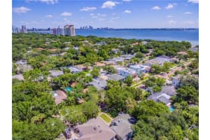 2926 ALLINE AVENUE, TAMPA, FL 33611 Sold 02/13/25