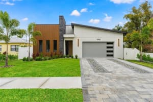 1905 W Erna Dr, TAMPA