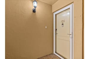225 COUNTRY CLUB DRIVE, LARGO, FL 33771 Sold 03/27/25