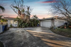 1836 Venetian Point Dr, CLEARWATER