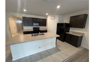 913 SHADY TREE LANE LANE, DAVENPORT, FL 33897 Sold 04/03/25