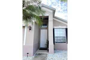 14637 HUNTCLIFF PARK WAY, ORLANDO, FL 32824 Sold 04/15/25