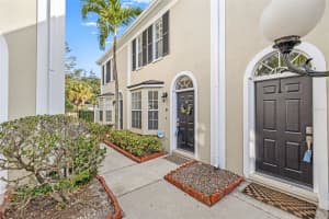2802 CLEVELAND STREET, TAMPA, FL 33609 Sold 03/21/25