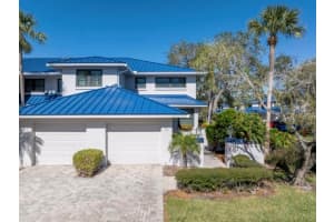 1621 WATERMARK CIRCLE, SAINT PETERSBURG, FL 33702 Sold 10/17/25