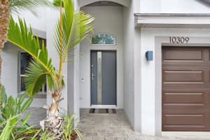 10309 SEABRIDGE WAY, TAMPA, FL 33626 Sold 02/11/25