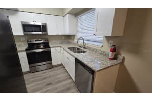 611 PINEWOOD DRIVE, DUNEDIN, FL 34698 Sold 04/25/25