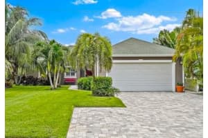 7015 BAY STREET, ST PETE BEACH, FL 33706 Sold 04/16/25
