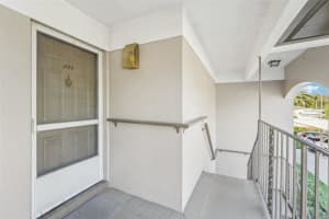 5265 BAY DRIVE, CLEARWATER, FL 33764 Sold 01/31/25