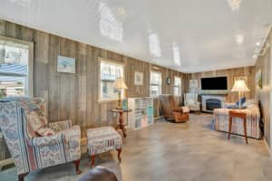 107 SAINT LUCIA LOOP, APOLLO BEACH, FL 33572 Sold 03/21/25