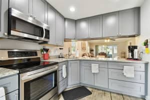 7200 ULMERTON ROAD, LARGO, FL 33771 Sold 03/10/25