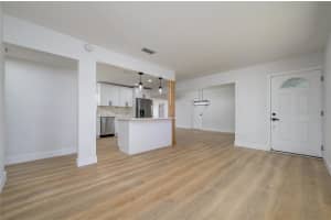 8462 8TH WAY, SAINT PETERSBURG, FL 33702 Sold 07/31/25