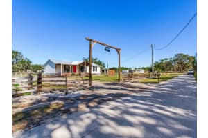 11312 COLDING ROAD, WIMAUMA, FL 33598 - MLS#MFRTB8336904