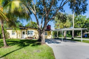 4246 Helena St NE, St. Petersburg, FL 33703, Sold 01/09/25