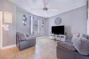1885 GREENWOOD VALLEY DRIVE, PLANT CITY, FL 33563 Sold 04/18/25