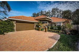 1001 LIVE OAK AVENUE, ST PETERSBURG, FL 33703 Sold 04/22/25