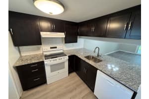 5035 BORDEAUX VILLAGE PLACE, TAMPA, FL 33617 Sold 01/28/25