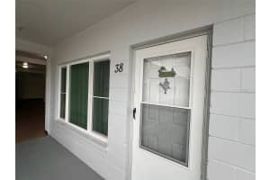 2002 AUSTRALIA WAY, CLEARWATER, FL 33763 Sold 03/31/25