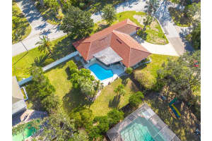 2430 ROBERTA LANE, CLEARWATER, FL 33764 Sold 08/29/25