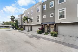 3208 MARCELLUS CIRCLE, TAMPA, FL 33609 Sold 02/20/25