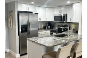 880 MANDALAY AVENUE, CLEARWATER, FL 33767 Sold 03/31/25