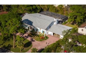 127 MYSTIC LAKE DRIVE, SAINT PETERSBURG, FL 33702 Sold 02/26/25