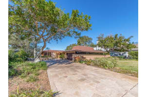 208 HARBOR VIEW LANE, LARGO, FL 33770 Sold 02/18/25