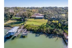 208 HARBOR VIEW LANE, LARGO, FL 33770 Sold 02/18/25