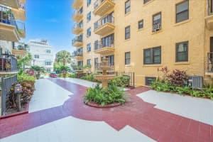 105 4 AVENUE, ST PETERSBURG, FL 33701 Sold 03/17/25