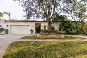 311 BELLEAIR DRIVE, ST PETERSBURG, FL 33704 Sold 03/14/25