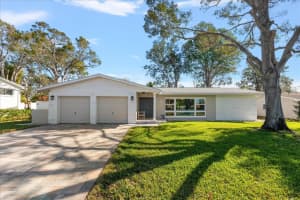 8205 FOREST CIRCLE, SEMINOLE, FL 33776 Sold 03/14/25