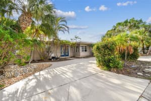 370 59TH AVENUE, ST PETE BEACH, FL 33706 Sold 04/04/25