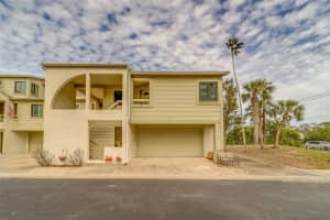 642 DRAKE LANE, DUNEDIN, FL 34698 Sold 04/25/25