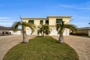 11325 5th St E, TREASURE ISLAND