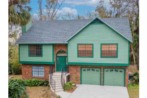 1921 RIVER CROSSING DRIVE, VALRICO, FL 33596 Sold 02/26/25