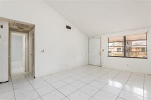 10205 BELLHURST COURT, TAMPA, FL 33615 Sold 02/03/25