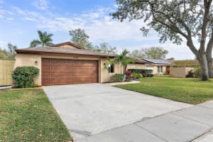 11245 BELLA LOMA DRIVE, LARGO, FL 33774 Sold 02/24/25