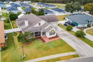 587 HUNTERS RUN BOULEVARD, LAKELAND, FL 33809 Sold 05/03/25