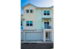 805 OAK BEND LANE, DUNEDIN, FL 34698 Sold 04/16/25