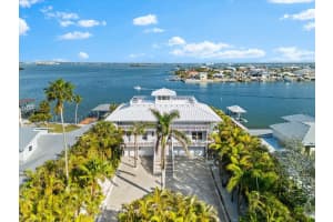 899 BAY ESPLANADE, CLEARWATER BEACH, FL 33767 Sold 05/14/25