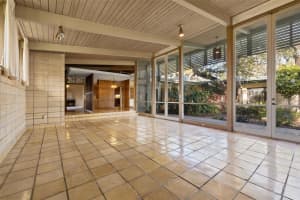201 COFFEE POT RIVIERA NE, ST PETERSBURG, FL 33704 Sold 02/26/25