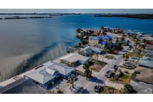 8520 42ND AVENUE, ST PETERSBURG, FL 33709 Sold 03/21/25
