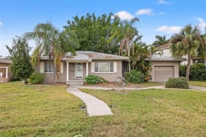 150 Almedo Way Ne, ST PETERSBURG