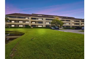 13610 VILLAGE DRIVE, TAMPA, FL 33618 Sold 02/07/25