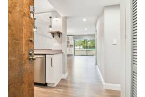 13610 VILLAGE DRIVE, TAMPA, FL 33618 Sold 02/07/25