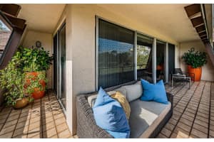 3035 COUNTRYSIDE BOULEVARD, CLEARWATER, FL 33761 Sold 04/15/25