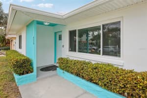 956 BRUCE AVENUE, CLEARWATER BEACH, FL 33767 Sold 05/19/25