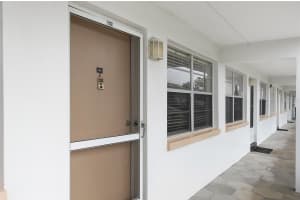 1000 79TH AVENUE, ST PETERSBURG, FL 33702 - MLS#MFRTB8339189